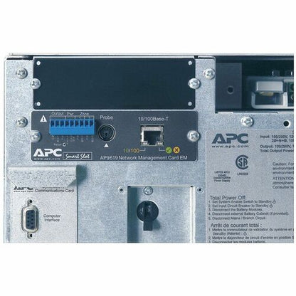 Onduleur APC Symmetra LX 12 kVA de Schneider Electric - 6 minutes de charge complète