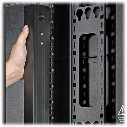 PDU Tripp Lite par Eaton PDU3MV6H50A 45 prises avec compteur - Hubbell CS836