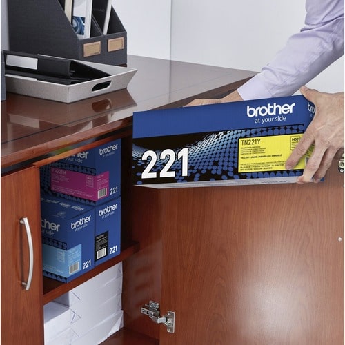 TN221Y YELLOW TONER CARTRIDGE .FOR HL-3140CW/HL-3170CDW/