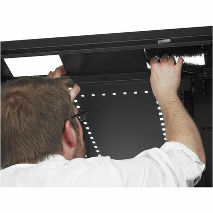 APC by Schneider Electric NetShelter SV 42U 800 mm de large x 1 200 mm de profondeur E