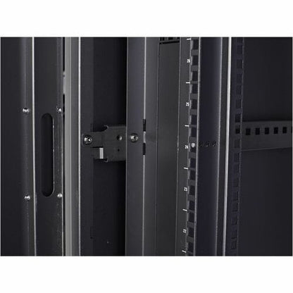 APC by Schneider Electric NetShelter SV 42U 800 mm de large x 1 200 mm de profondeur E