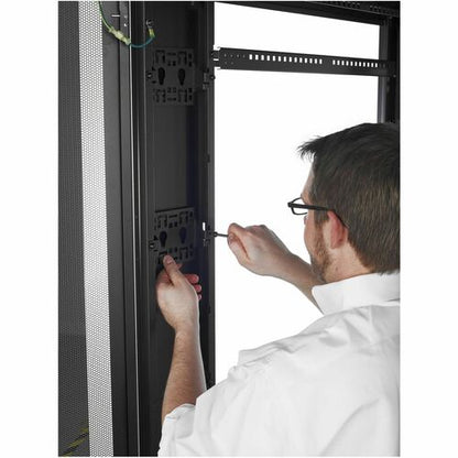 APC by Schneider Electric NetShelter SV 42U 600mm Wide x 1060mm Deep E