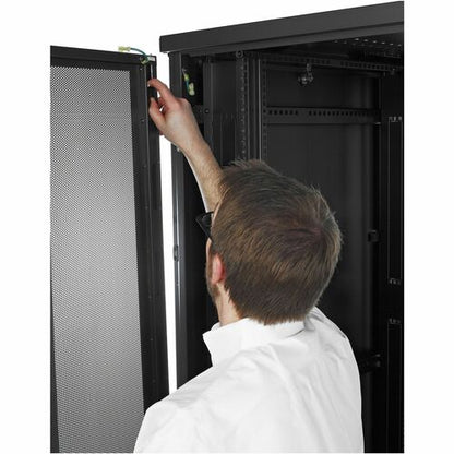 APC by Schneider Electric NetShelter SV 42U 600mm Wide x 1060mm Deep E
