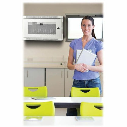 Estación de carga para tabletas USB de 16 puertos Tripp Lite by Eaton (blanca) - 1 x