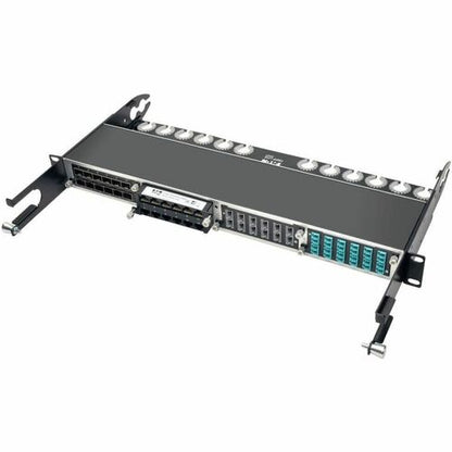 Paso Cat6a de alta densidad de Tripp Lite