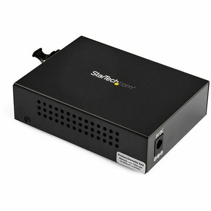 StarTech.com Gigabit Ethernet Fiber Media Converter - Compact