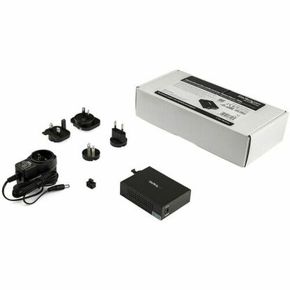 StarTech.com Gigabit Ethernet Fiber Media Converter - Compact