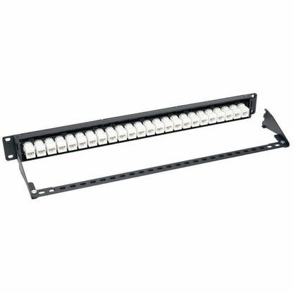 Panel de conexión de 24 puertos Cat6a de Tripp Lite con alimentación pasante para montaje en rack RJ45 Ethernet 1U - 24