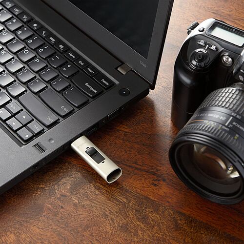 256GB STORE N GO VX400 USB 3.0 MULTI 2 FLASH DRIVE SILVER