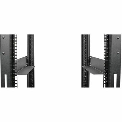 KIT D'INSTALLATION D'ARMOIRE SVR À 4 MONTANTS POUR ONDULEURS MONTÉS EN RACK