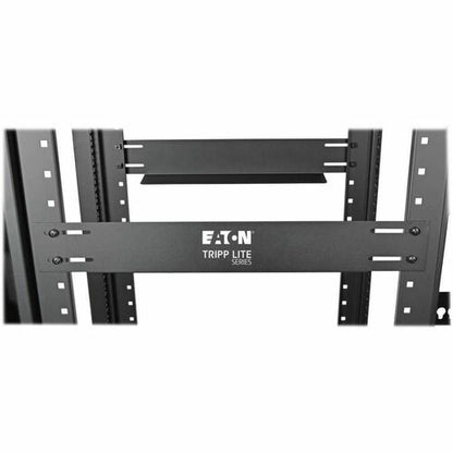 KIT D'INSTALLATION D'ARMOIRE SVR À 4 MONTANTS POUR ONDULEURS MONTÉS EN RACK
