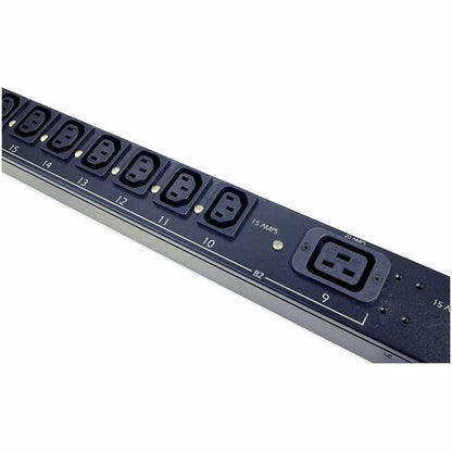 Unité de distribution d'alimentation en rack APC by Schneider Electric, commutée, zéro unité, 12,5 kW, 208 V, (21) C13&amp;