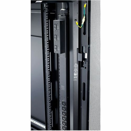 Unité de distribution d'alimentation en rack APC by Schneider Electric, commutée, zéro unité, 12,5 kW, 208 V, (21) C13&amp;