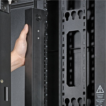 Tripp Lite by Eaton PDUMNV20LX 1,9 kW monophasé surveillé PDUMNV20LX - Moni