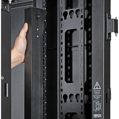 Unité de distribution d'alimentation Tripp Lite by Eaton PDUMNV20HV2LX à 20 prises - Surveillée - NEMA L6-