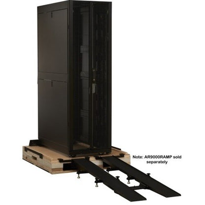 Rampe APC by Schneider Electric pour le retrait du rack NetShelter SX3K de S