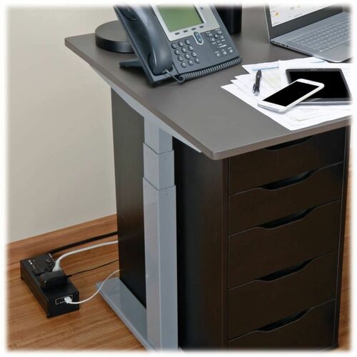Regleta de enchufes con protector de sobretensiones Isobar de Tripp Lite, 6 tomas, 2 puertos de carga USB