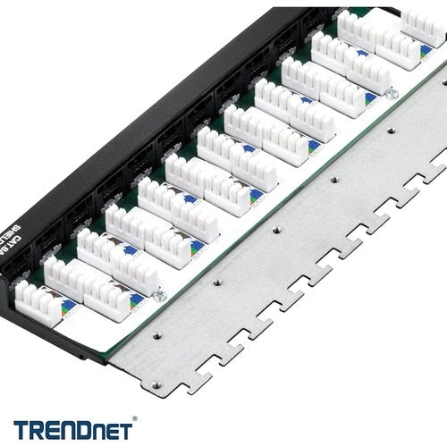 Panel de conexión blindado TRENDnet Cat6A de 12 puertos, compatible con 10G, Cat5e, Cat6 y Cat6A