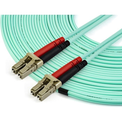 Câble fibre optique multimode LC/UPC vers LC/UPC OM4 StarTech.com de 15 m (50 pi)