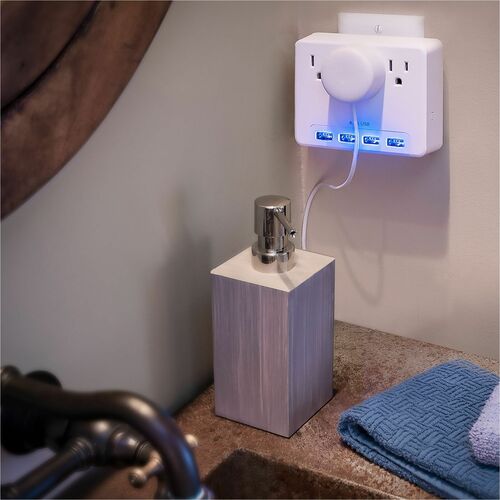 Cyber Power CyberPower P3WU Wall Tap Outlet - NEMA 5-15R Outlet(s), NE