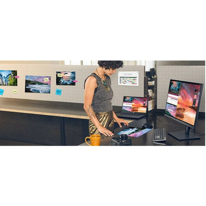 Monitor LCD Dell UltraSharp UP2720Q de 27" con resolución 4K UHD - 16:9 - Negro