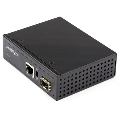 StarTech.com PoE+ Industrial Fiber to Ethernet Media Converter 60W - SFP to RJ45