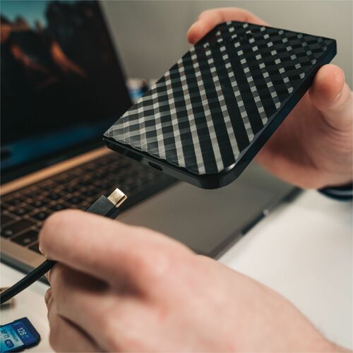 VERBATIM 2TB HARD DRIVEBLACK PORTABLE STORE N GO USB 3.0 MULTI 4