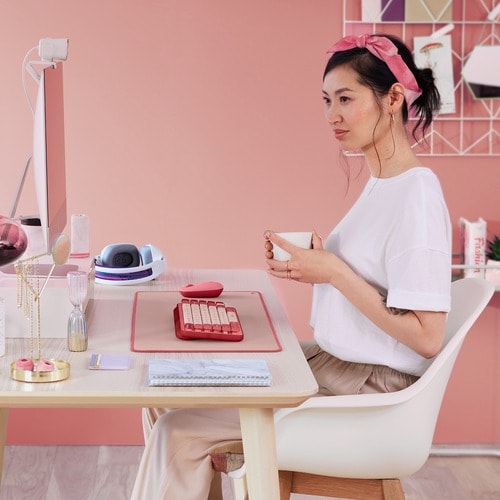 Logitech Desk Mat Studio Series (Darker Rose)