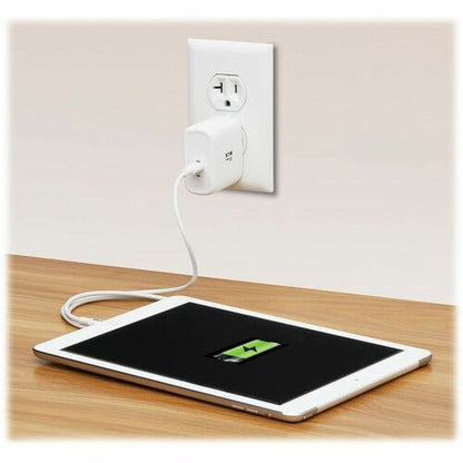 Chargeur mural compact USB-C Tripp Lite par Eaton