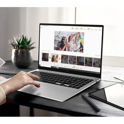 Samsung Galaxy Book NP750XDA-KD5CA 15.6\" (396.24 mm) Notebook - Full HD