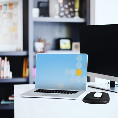 StarTech.com Mouse Pad with Hand rest, 6.7x7.1x 0.