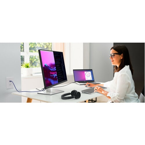 Monitor LCD Dell P2723QE de 27" con resolución 4K - 16:9 - Negro, Plateado