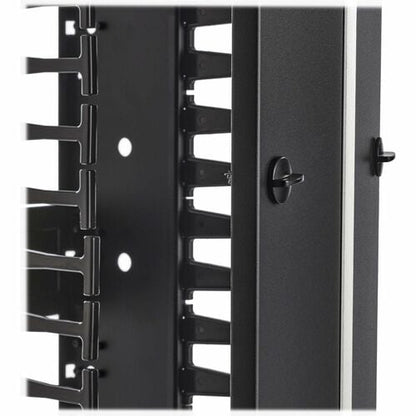 Panel de conexión Cat6a de 24 puertos, blindado, con alimentación pasante, para montaje en rack RJ45 1U, de Tripp Lite - 24 puertos