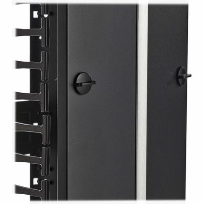 Panel de conexión Cat6a de 24 puertos, blindado, con alimentación pasante, para montaje en rack RJ45 1U, de Tripp Lite - 24 puertos