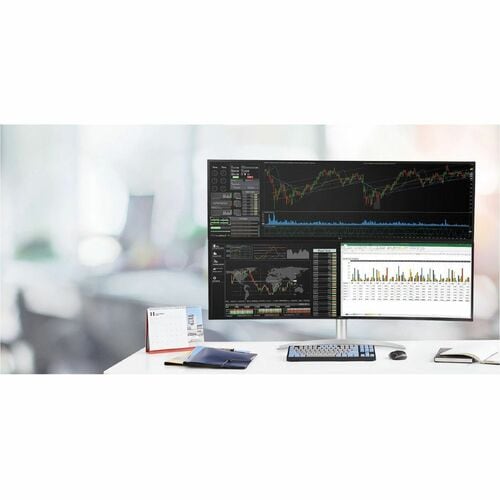 LG 49WQ95C-W 49\" Class UW-QHD Curved Screen Gaming LCD Monitor