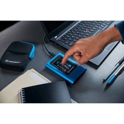 BÓVEDA IRONKEY MULTI 1 DE 480 GB PRIVACIDAD 80 XTS-AES CIFRADO DE 256 BITS EX