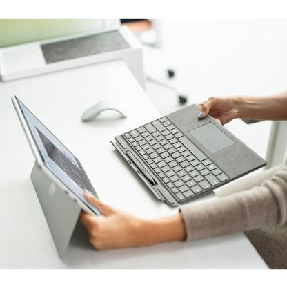 Microsoft Surface Pro 9 Tablet - 13\" - 8 GB - 128 GB SSD