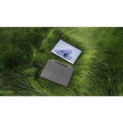 Microsoft Surface Pro 9 Tablet - 13\" - 8 GB - 256 GB SSD