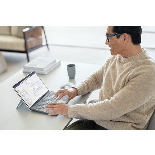 Microsoft Surface Pro 9 Tablet - 13\" - 8 GB - 256 GB SSD
