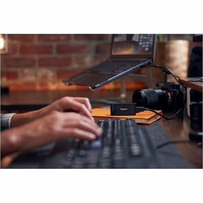 1TB XS1000 EXTERNAL USB 3.2 GEN 2 PORTABLE SOLID STATE DRIVE