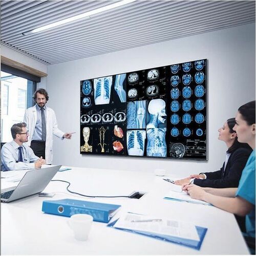 QBC SÉRIE 85 UHD 350 NIT IP5X CLASSÉ 16/7 2E GÉNÉRATION CONCEPTION B2B TIZEN