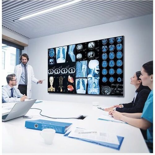 SÉRIE QMC 55 PO UHD 500 nits NON ÉBLOUISSANT CLASSÉ IP5X 24 h/24 et 7 j/7 2e GÉNÉRATION B2B