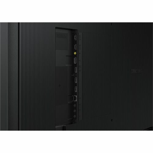 SÉRIE QHC 43 UHD 700 NIT ANTI-REFLET IP5X 24/7 2E GÉNÉRATION B2B