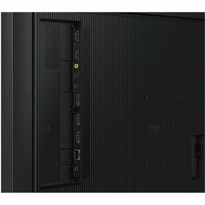 32 pouces UHD 500 nits antireflet IP5X antireflet classé IP5X 24h/24 et 7j/7 2e génération