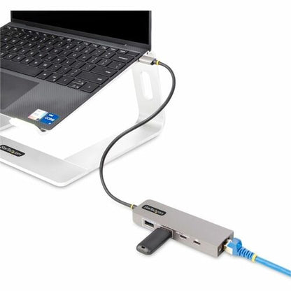 Hub USB-C 3 ports StarTech.com avec Ethernet 2,5 Gb et alimentation 100 W