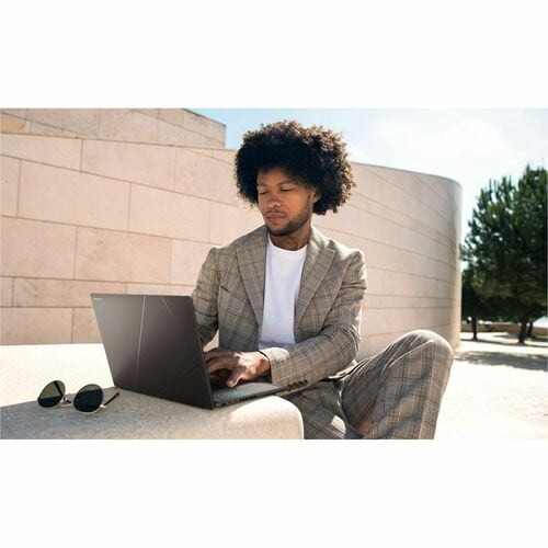 Asus ZenBook Duo UX8406 ​​UX8406MA-DS91T