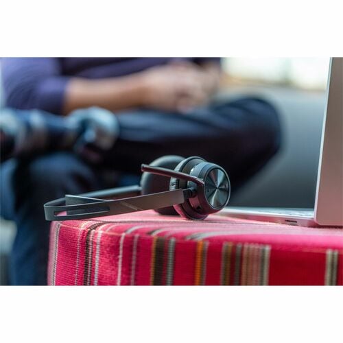 Poly Voyager Focus 2 Microsoft Teams Certified USBC