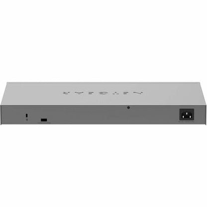 24P GE POE+ SMART SWTH con 10G SF -