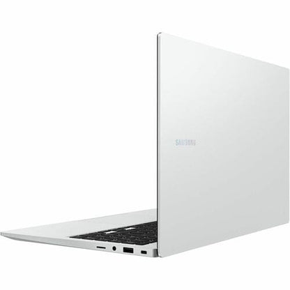 Portátil Samsung Galaxy Book4 NP754XGK-KS1CA de 15,6" - Full HD