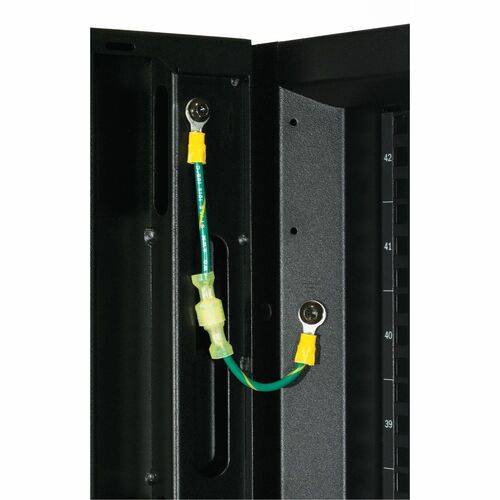 Dell APC AR3100 - 42U NetShelter SX Rack - 600mm Wide x 1070mm Deep -